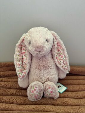 Jellycat Medium Blossom Blush Bunny ‘Cherry’